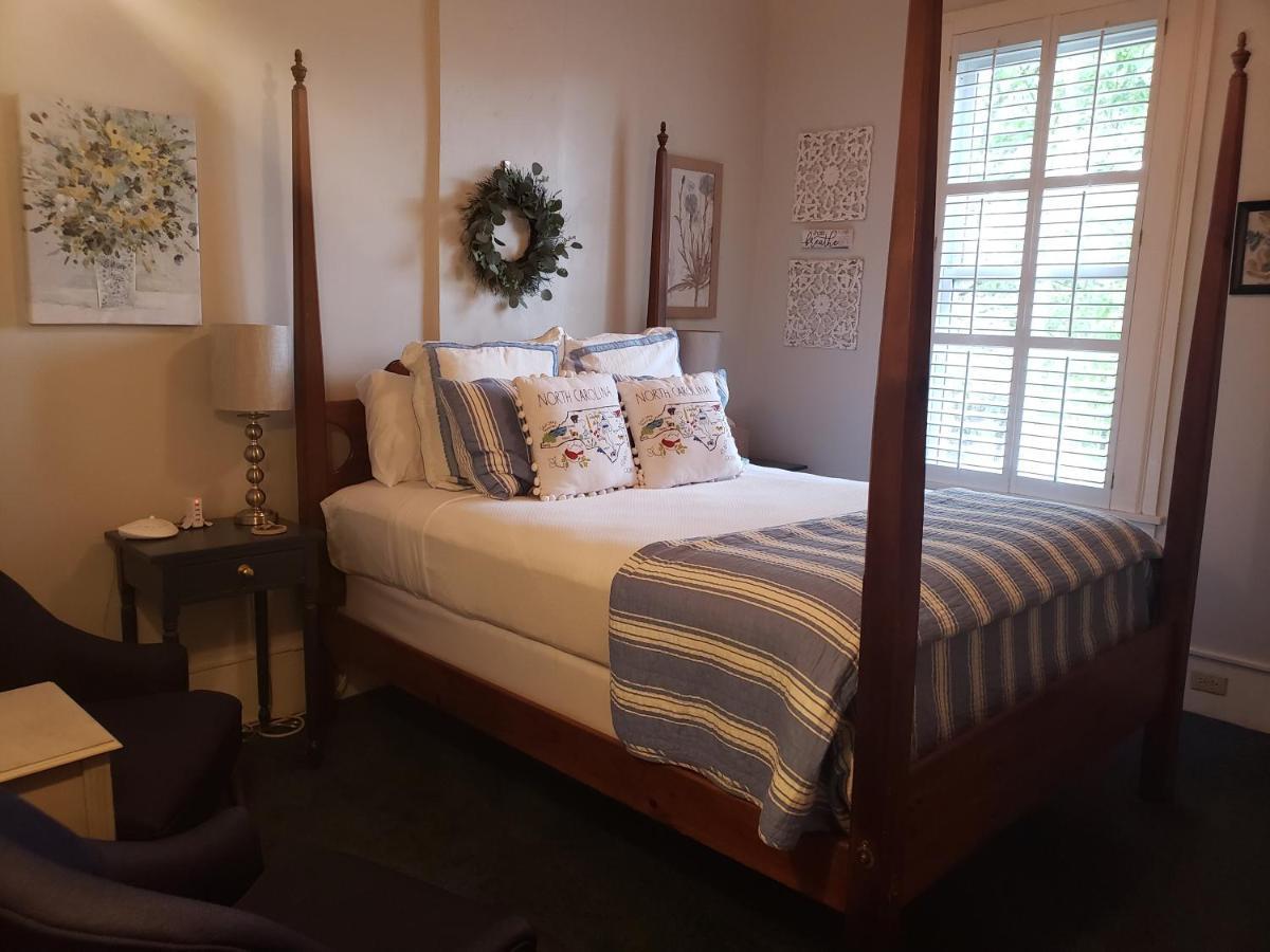 Pecan Tree Inn Beaufort Екстериор снимка