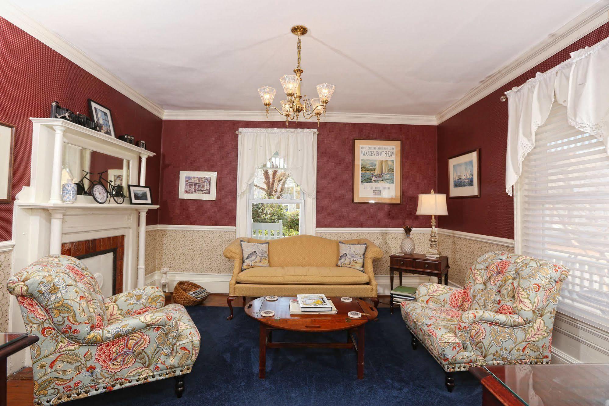 Pecan Tree Inn Beaufort Екстериор снимка