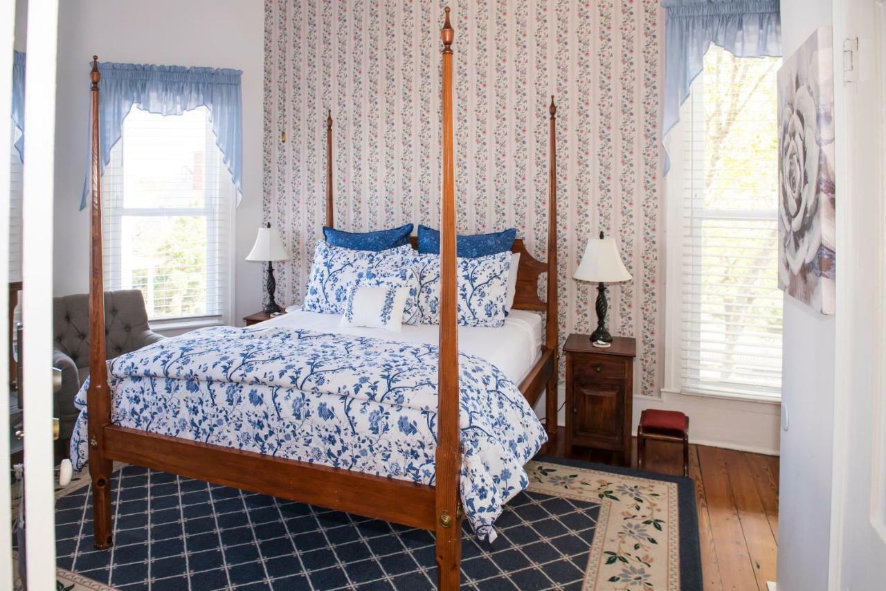 Pecan Tree Inn Beaufort Екстериор снимка